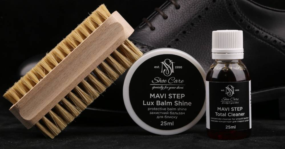 Taking Care of Women's Leather Boots with MAVI STEP